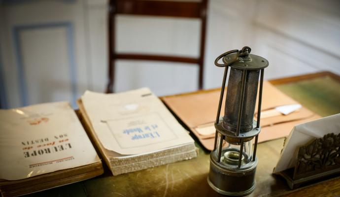 miners_lamp-min