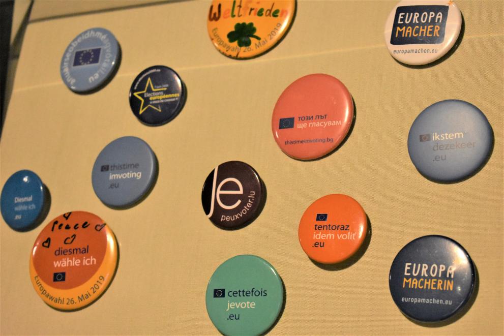 Badges promotionnels pour la campagne électorale européenne (2009-2019).